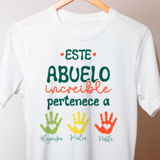camiseta "Este abuelo increíble pertenece a ..."