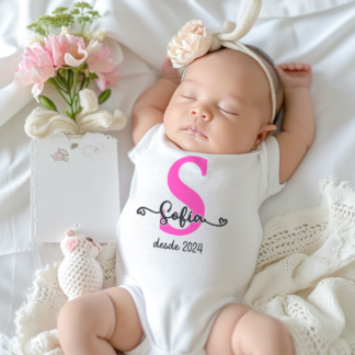 Camiseta/Body extra "Inicial + nombre personalizado"